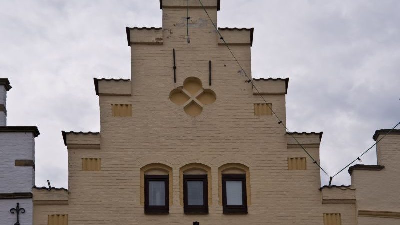 Indret dig flot og funktionelt med brugte kontormøbler